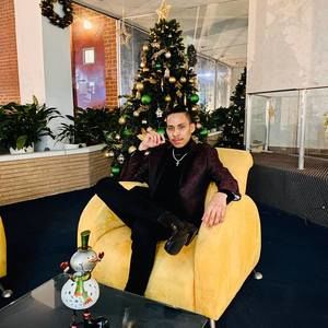 Meet your Posher, Stefan